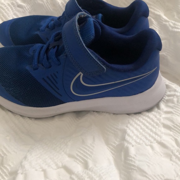 Blue Nike Boys Sneakers - Picture 2 of 3